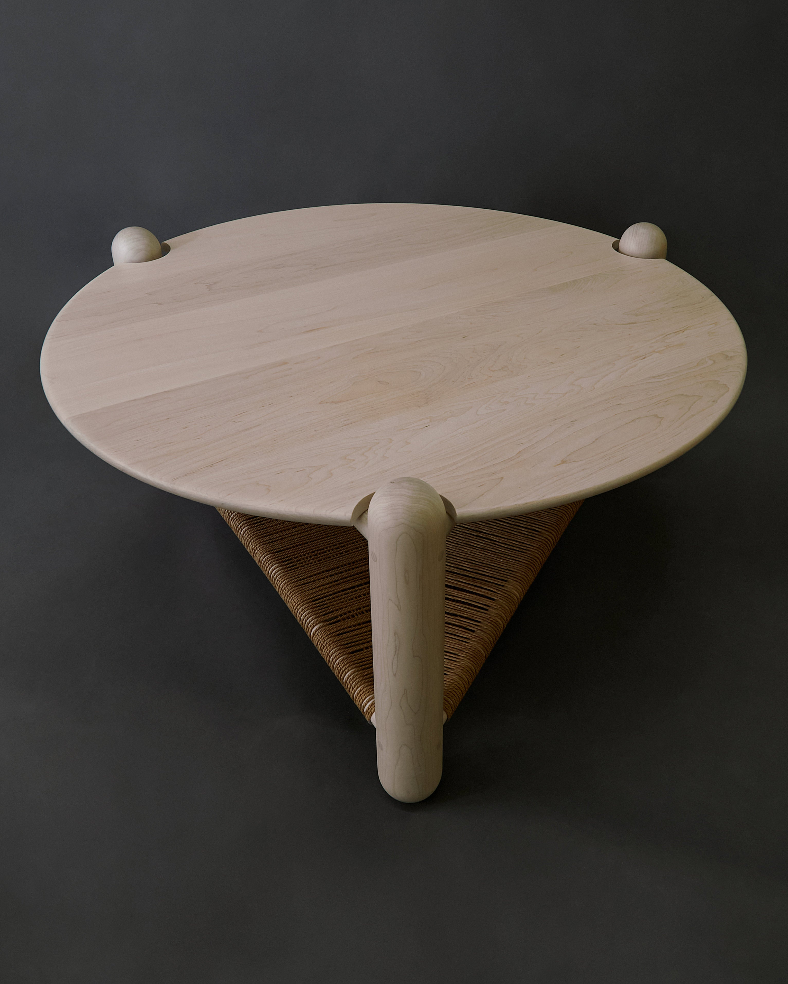 Captain's Table Maple 42”