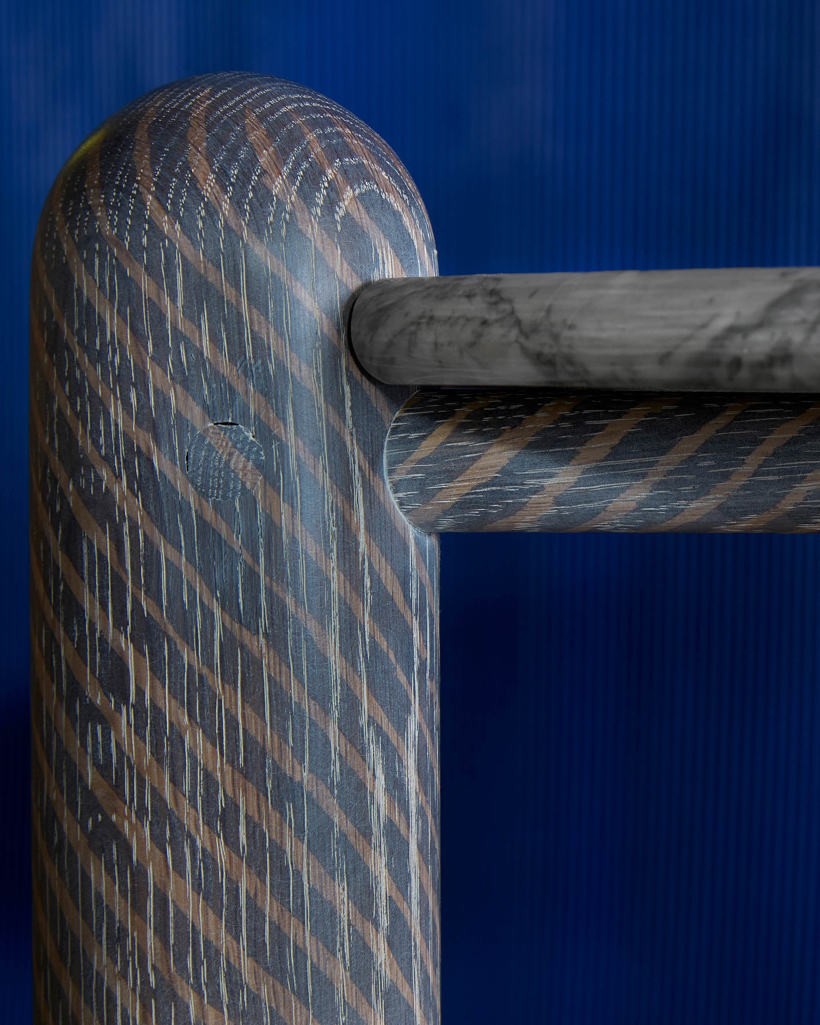 15" OXALINO™ Captain's Side-Table - Solid Oak